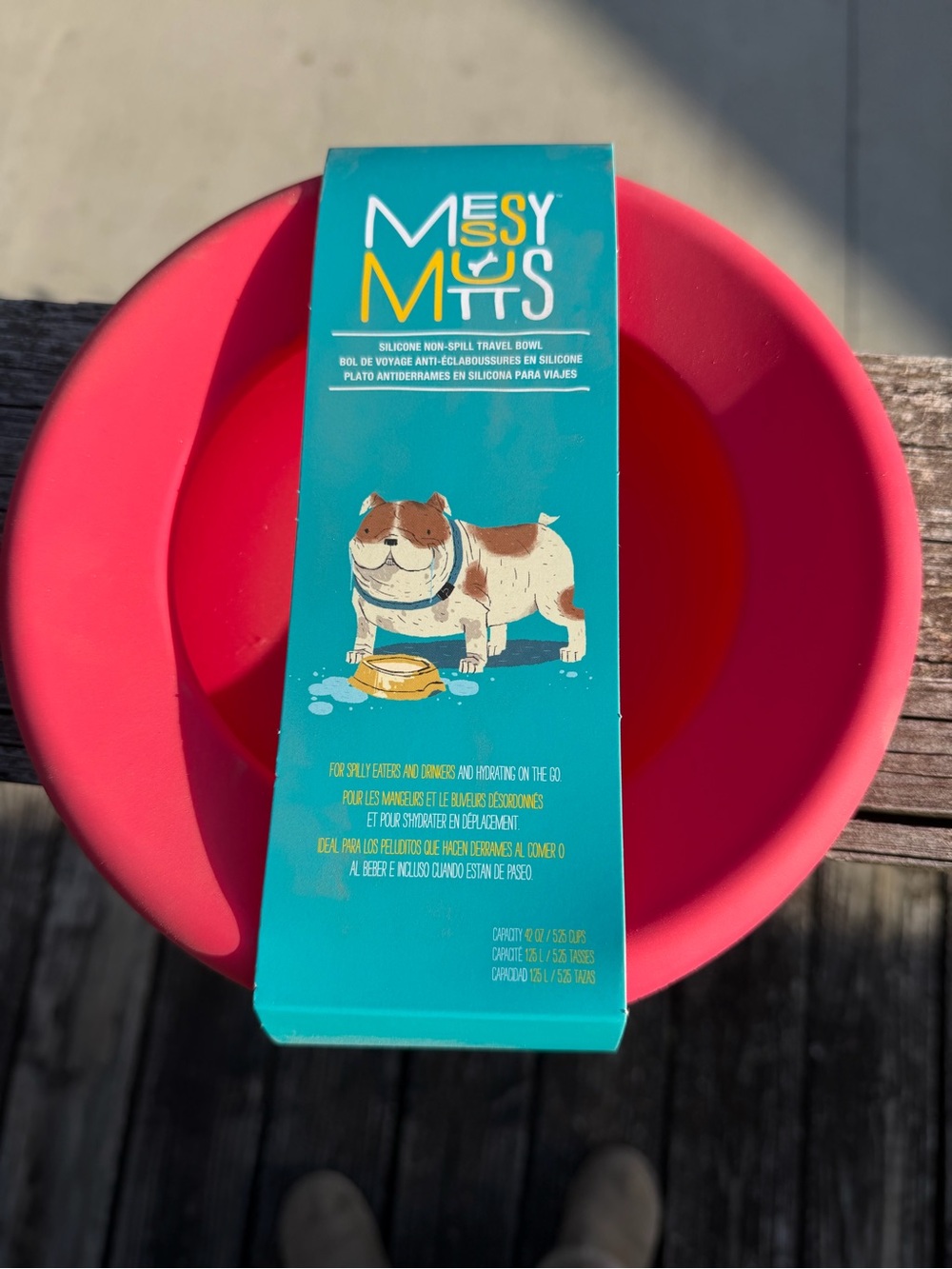 Messy Mutts Silicone Non-Spill Travel Bowl for dogs or cats Food or Water NWT